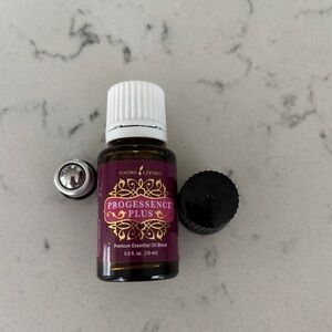 Young Living Progessence Plus Oil w / roller top